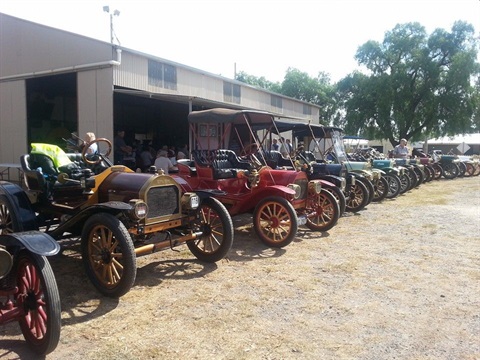 Wedderburn Swap meet & market.jpg