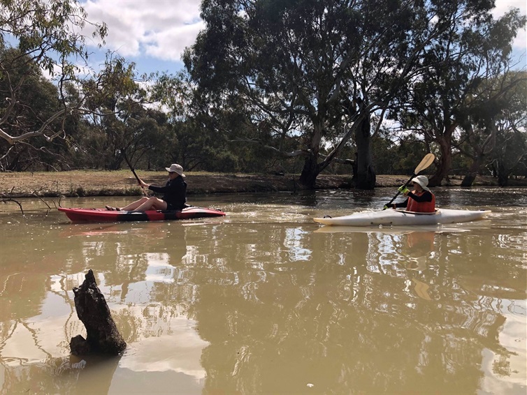 Boort Lake canoes 3